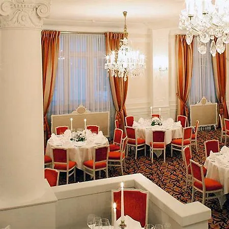 Morosani Schweizerhof Hotel