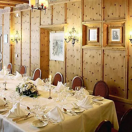 Hotel Morosani Schweizerhof 4*