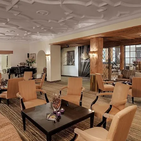 Morosani Schweizerhof Ξενοδοχείο 4*