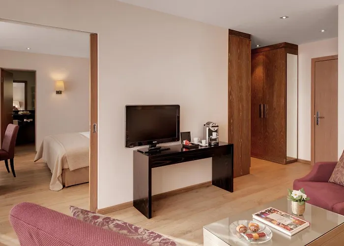 Morosani Schweizerhof Hotel 4*