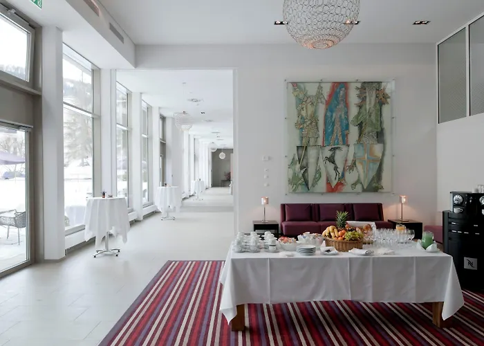 莫罗萨尼施威策霍夫酒店 酒店