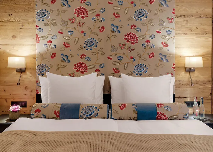 莫罗萨尼施威策霍夫酒店 酒店 4*