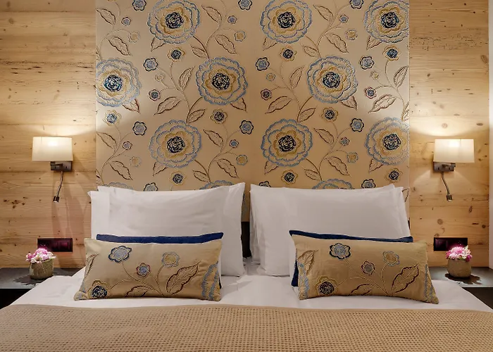 莫罗萨尼施威策霍夫酒店 酒店 4*