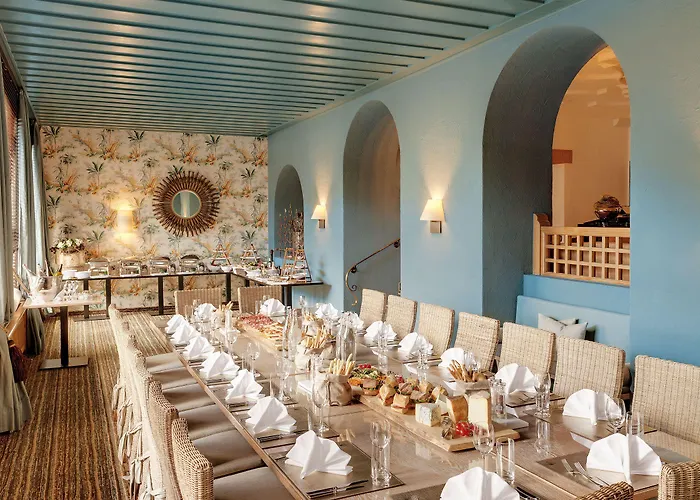 莫罗萨尼施威策霍夫酒店 4*