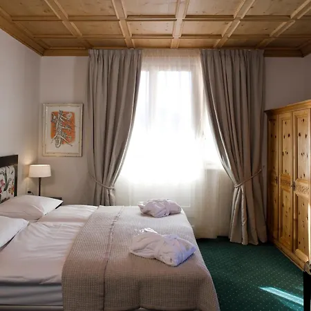 Готель Morosani Schweizerhof Давос