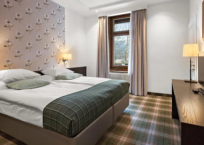 Готель Morosani Schweizerhof