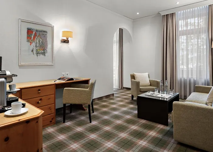 Готель Morosani Schweizerhof