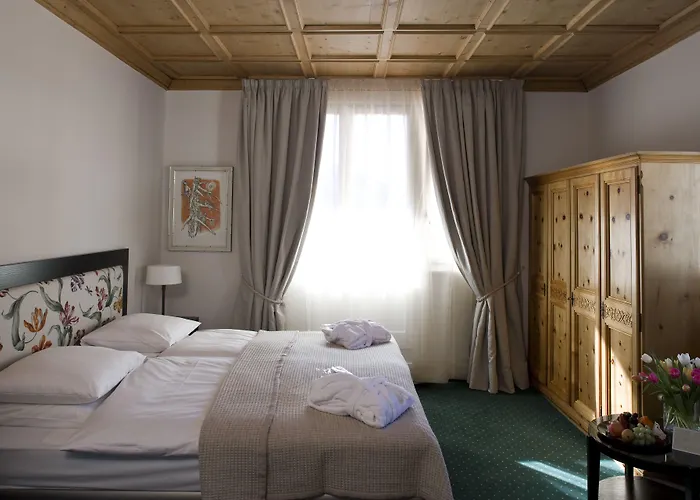 Готель Morosani Schweizerhof