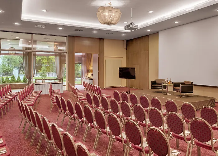 Готель Morosani Schweizerhof